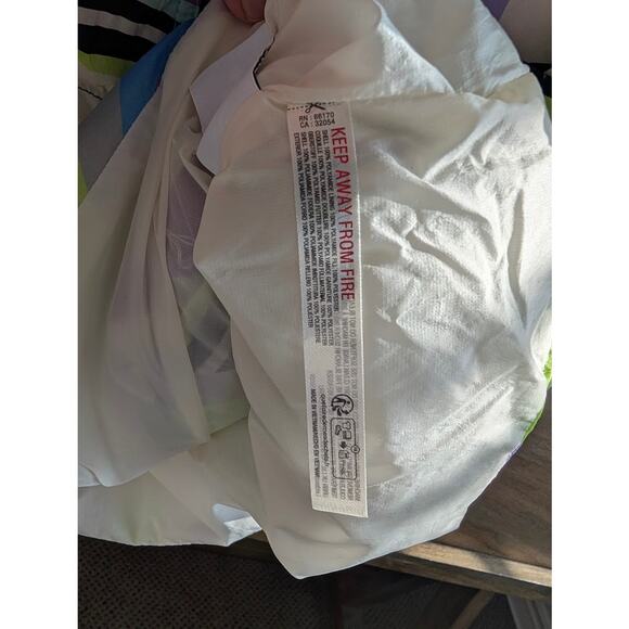 NWT Free People In A Bubble Printed Puffer Vest Size SMALL Style No. 82040072 - Picture 3 of 4